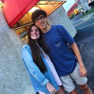 Meet your Posher, Cade